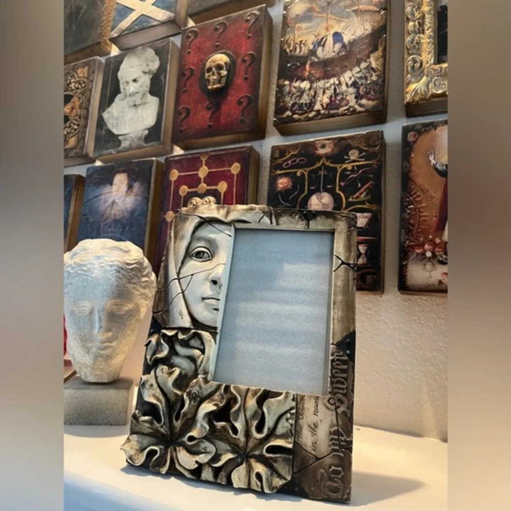 Vintage Renaissance Surrealism‎ 3D Tabletop Photo Frame 4